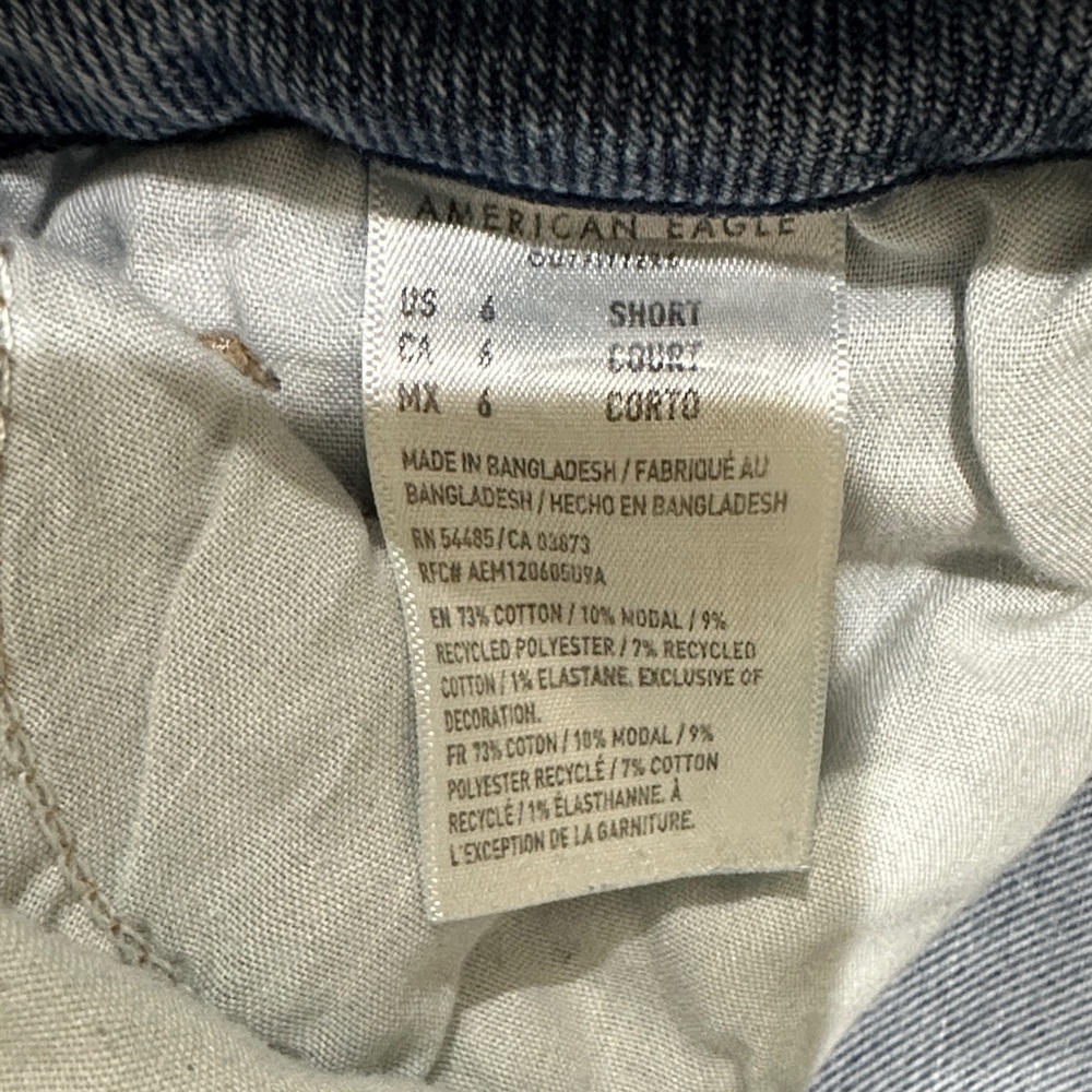 American Eagle Outfitters High Rise Distressed Denim Jeans - Picture 8 of 8